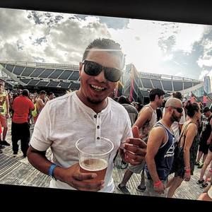 Meet your Posher, Carlos